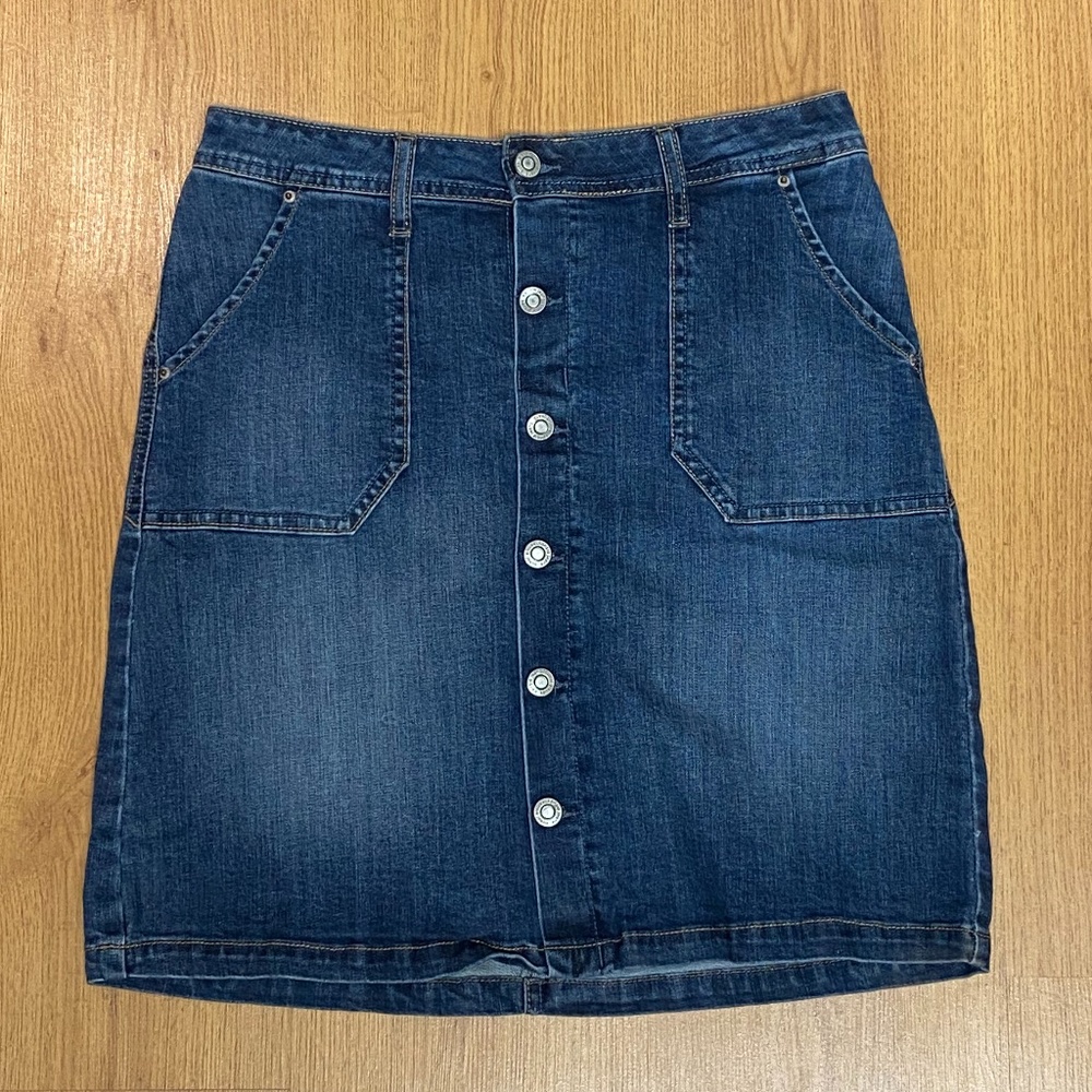 Kensie button down skirt